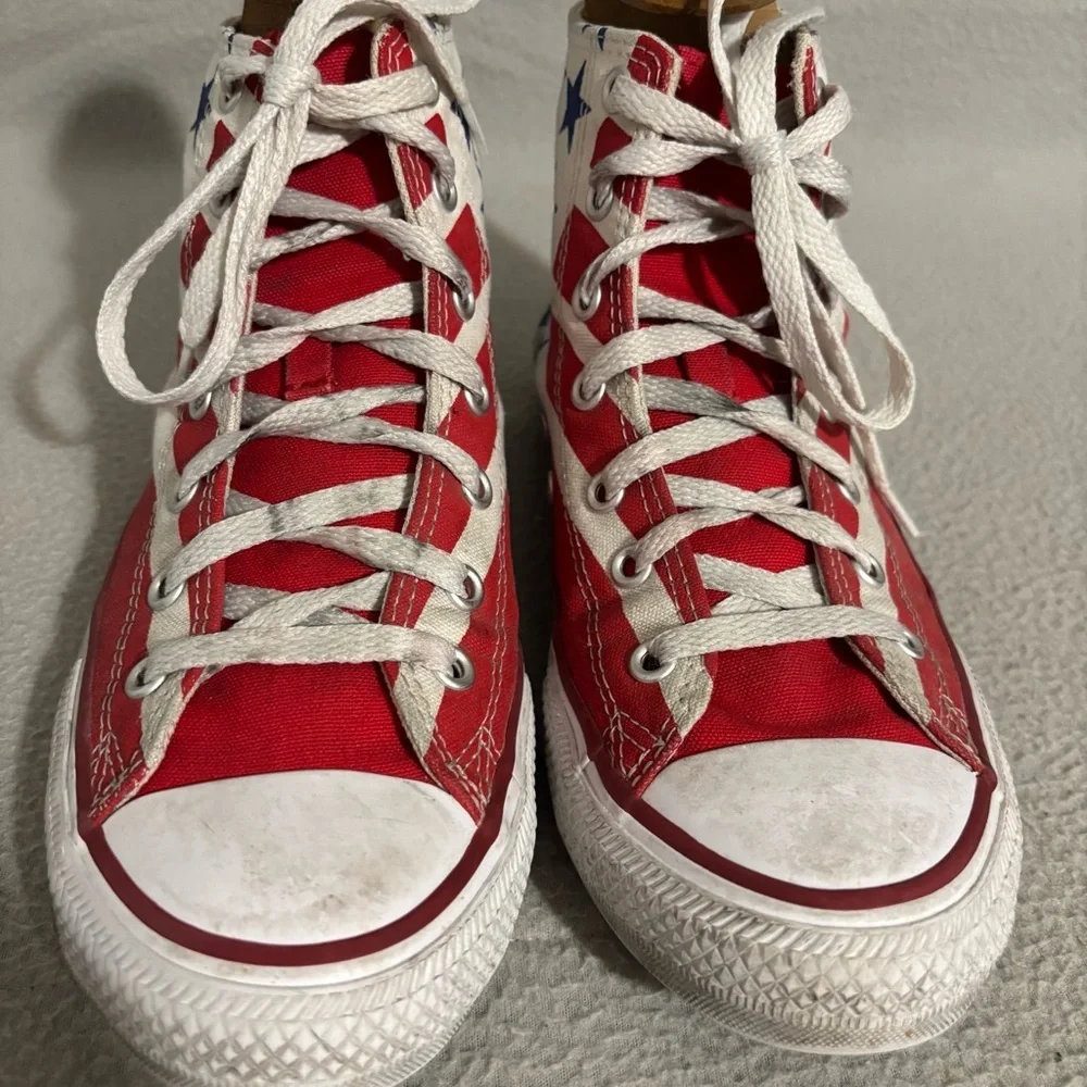 Converse Chuck Taylor All Star Red White Stars High-Top Sneakers sz 4 Juniors